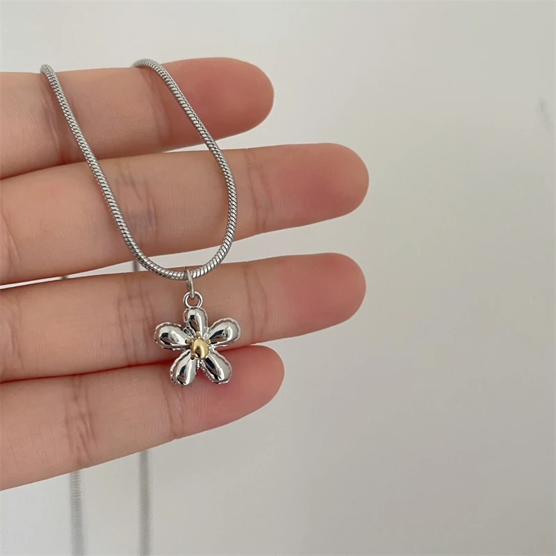 قلادات عتيقة من الفولاذ المقاو - مراجعة Women'S Emo Accessories وسعره
