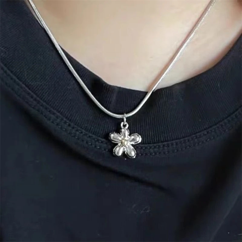 قلادات عتيقة من الفولاذ المقاو - مراجعة Women'S Emo Accessories وسعره