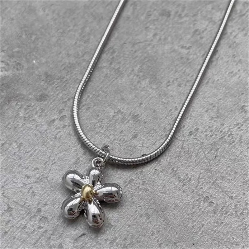 قلادات عتيقة من الفولاذ المقاو - مراجعة Women'S Emo Accessories وسعره