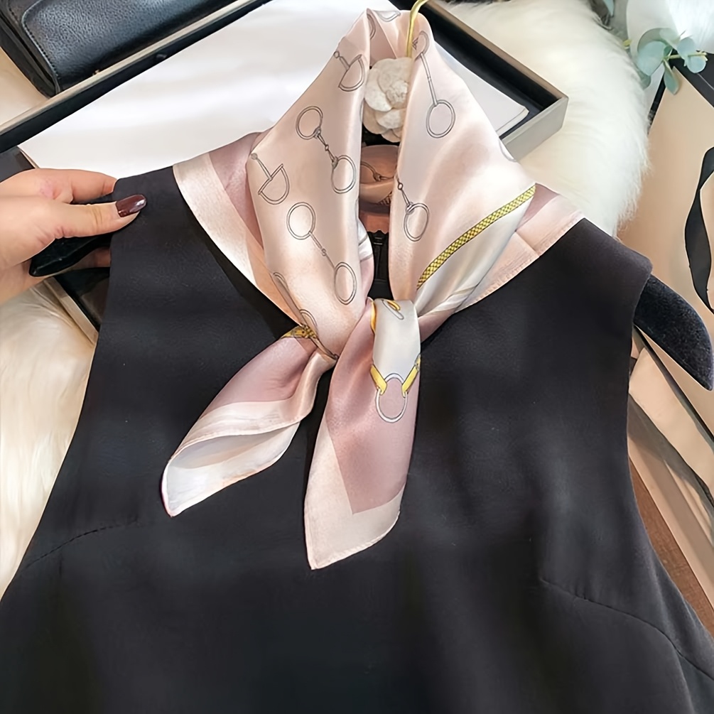 وشاح مربع فاخر من الحرير الخال - مراجعة Silk Scarf Square وسعره