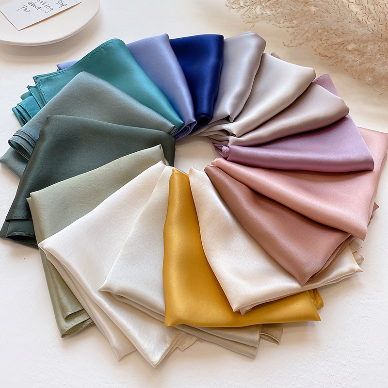 وشاح حريري حقيقي للنساء ، وشاح - مراجعة Silk Scarf Square وسعره